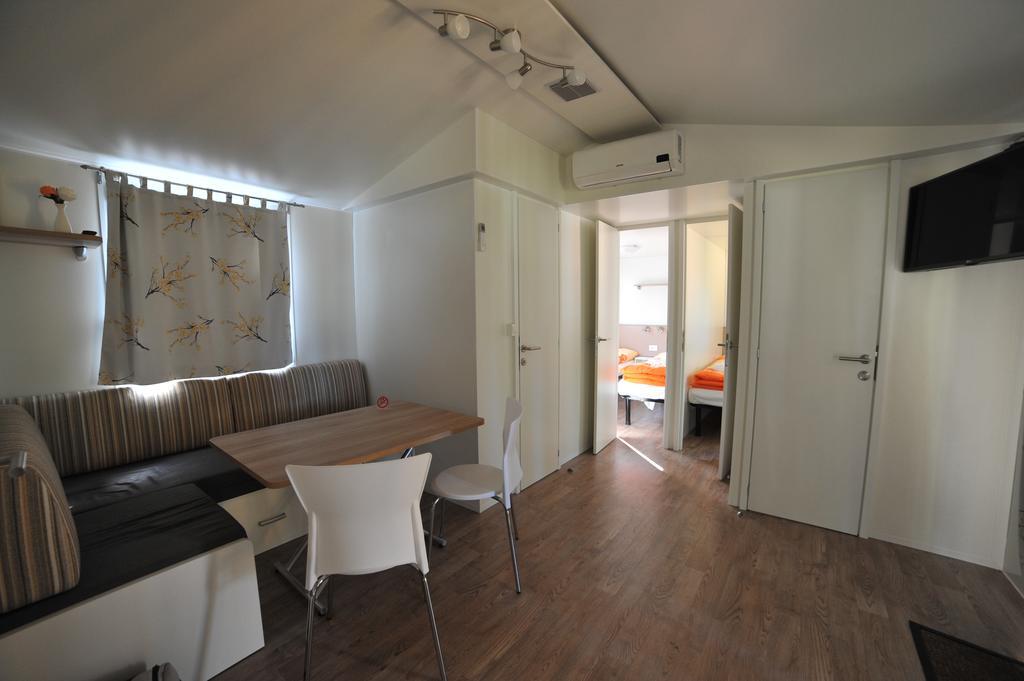 Mobile Homes Adria Ankaran Exteriér fotografie